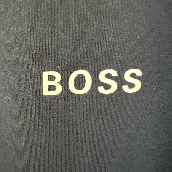 HUGO BOSS Comfort Stretch Logo Front Tee, New with Tags, men’s Medium - Picture 2 of 7